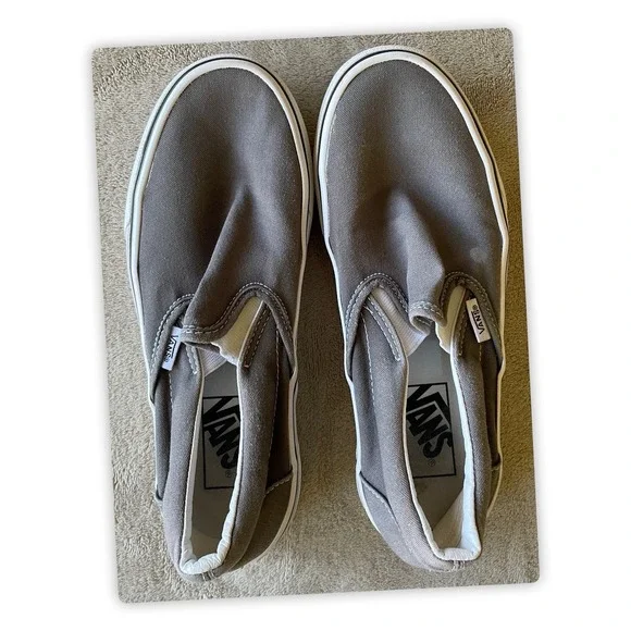 Vans  Classic Shoes Sneakers Gray Slip on Casual US Size M 6  W 7.5 Unisex - Picture 2 of 8